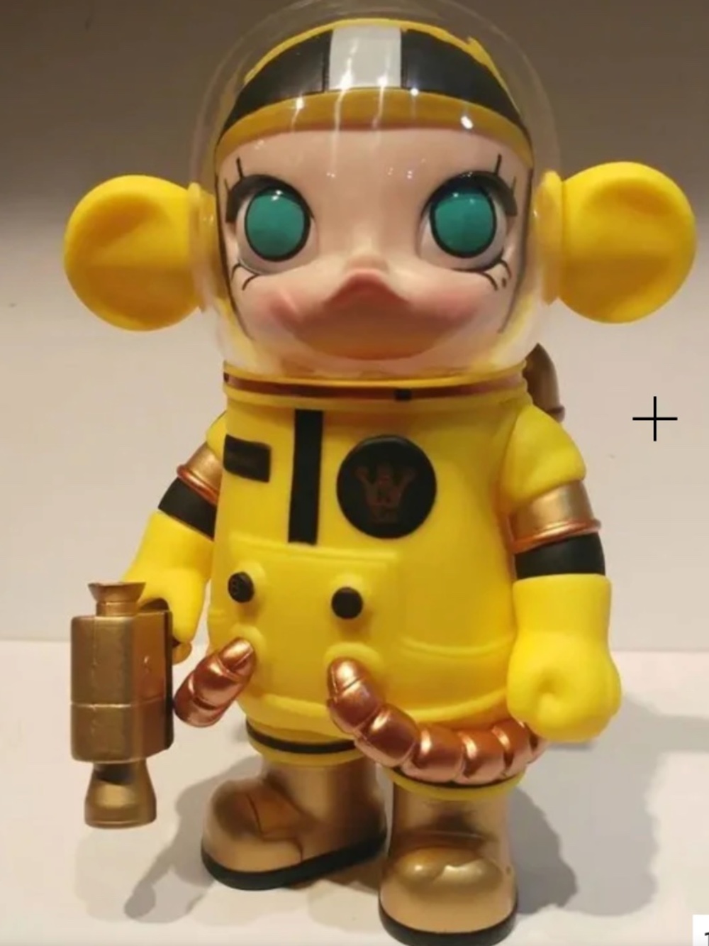 Space Molly Series 2: Banana 2017 - Picture 2 of 3